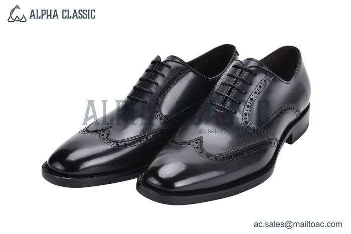 Prada Lace-up Oxford Brogue Black Grain Leather