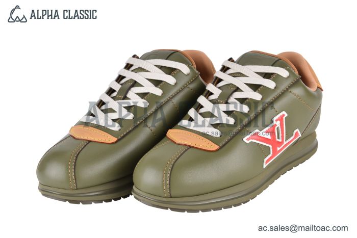LV Buttersoft Sneaker Lambskin & Calf Leather Khaki Green 1AIKHJ