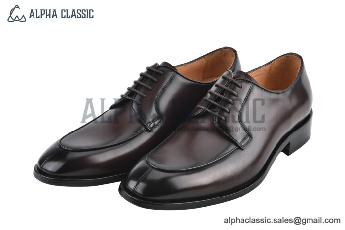 Ferragamo Smooth Brown Leather Derby