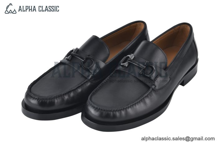 Ferragamo Gancini Black Grained Leather Loafer