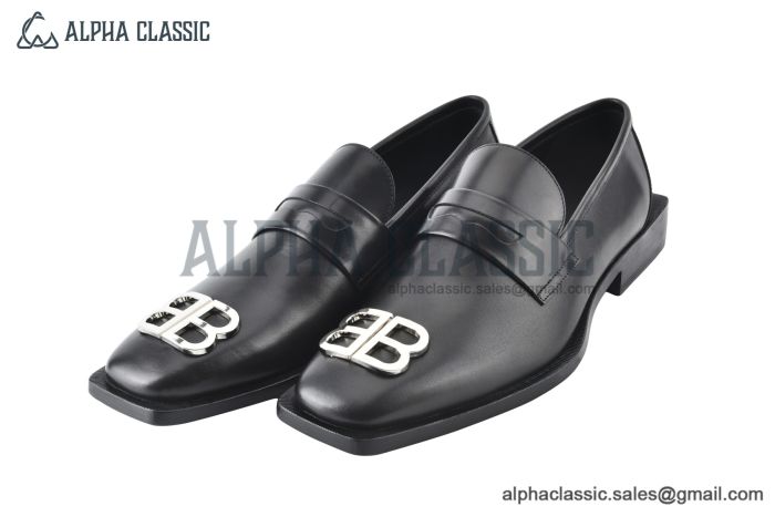 Balenciaga Black Grained Leather BB Logo Loafer
