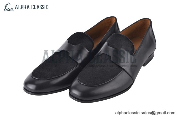 Hermes Ancora Black Smooth / Suede Leather Loafer