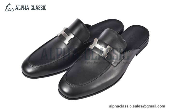 Hermes Go mule Black Calfskin Slides