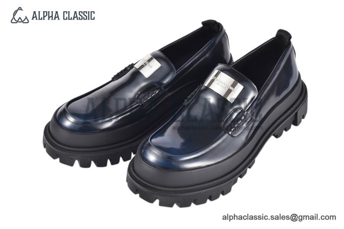 Dolce & Gabbana Hi-trekking Brushed Blue/Black Calfskin Loafers with the logo tag