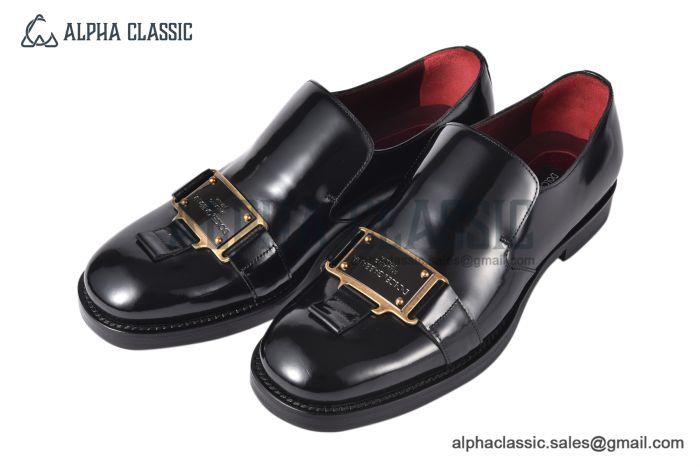 Dolce & Gabbana Altavilla Polished Black Calfskin Loafers with the logo tag
