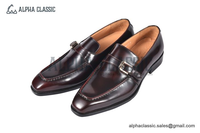 GUCCI Men's Brown Calfskin Buckle Loafers 