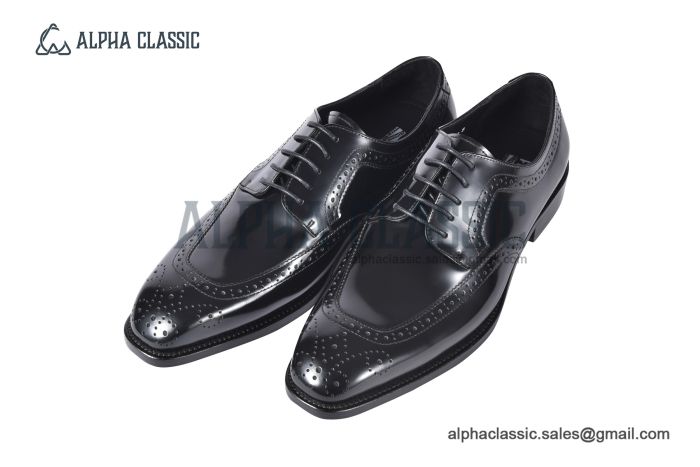 Ferragamo Sophisticated Perforations Black Calfskin Derby Shoes